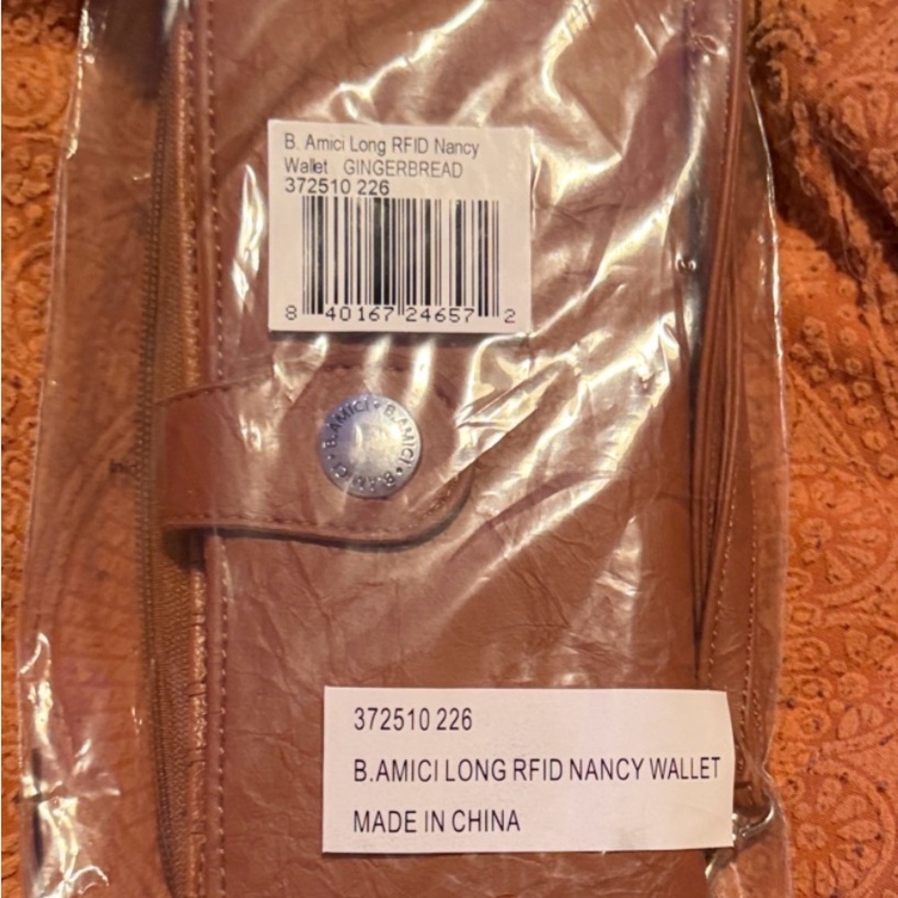 Elegant Gingerbread Long B. Amici RFID Nancy Leather Women's Wallet. - Picture 3 of 3